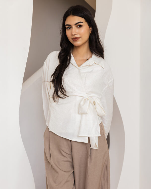 014A4081 copy White Long-Sleeve Tie-Waist Top