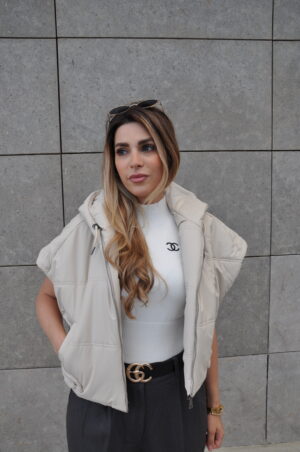 DSC_0424 Beige cropped short fit vest