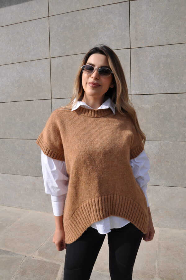 Knit Vest – Camel